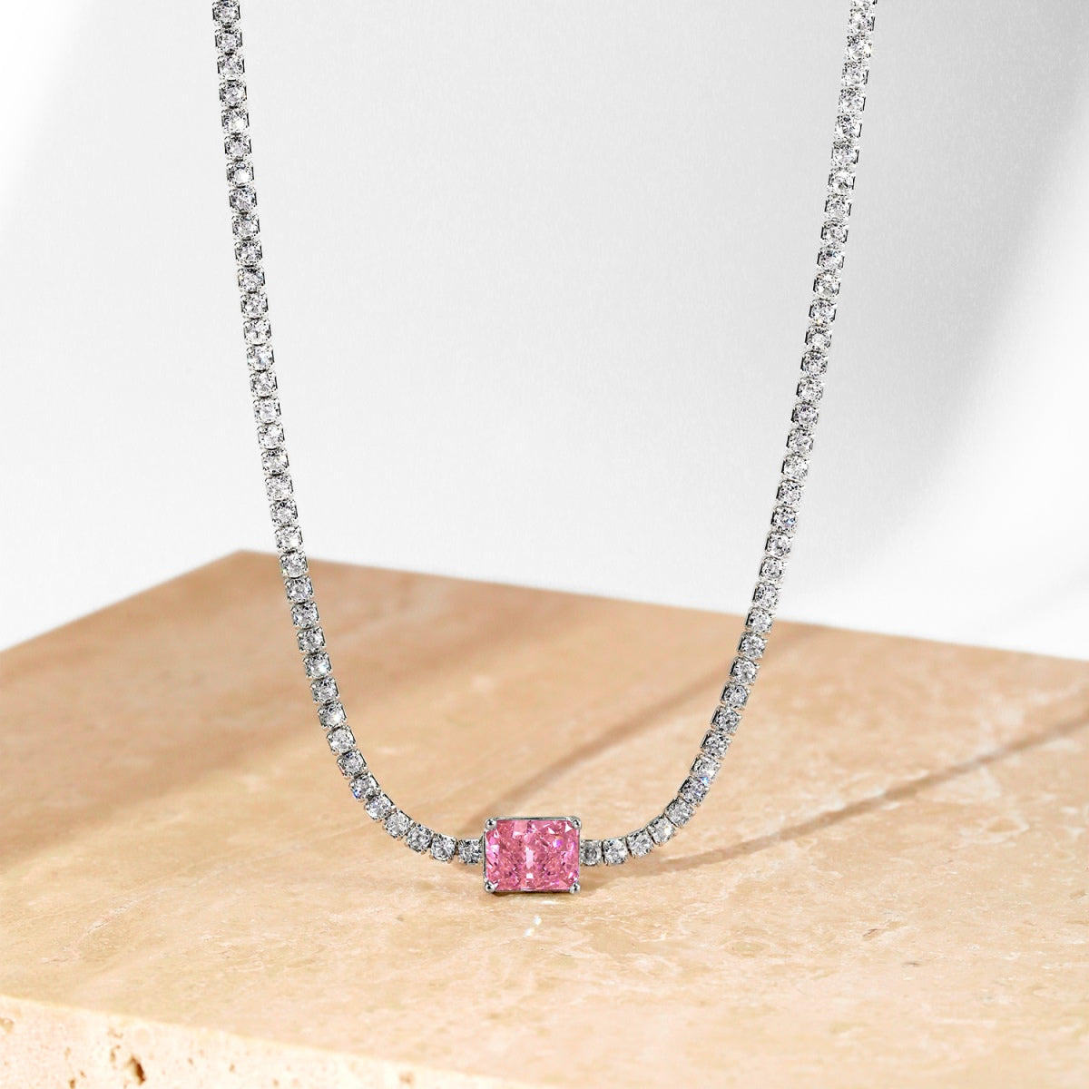[Love More]2.0 carat Ornate Emerald Cut Necklace