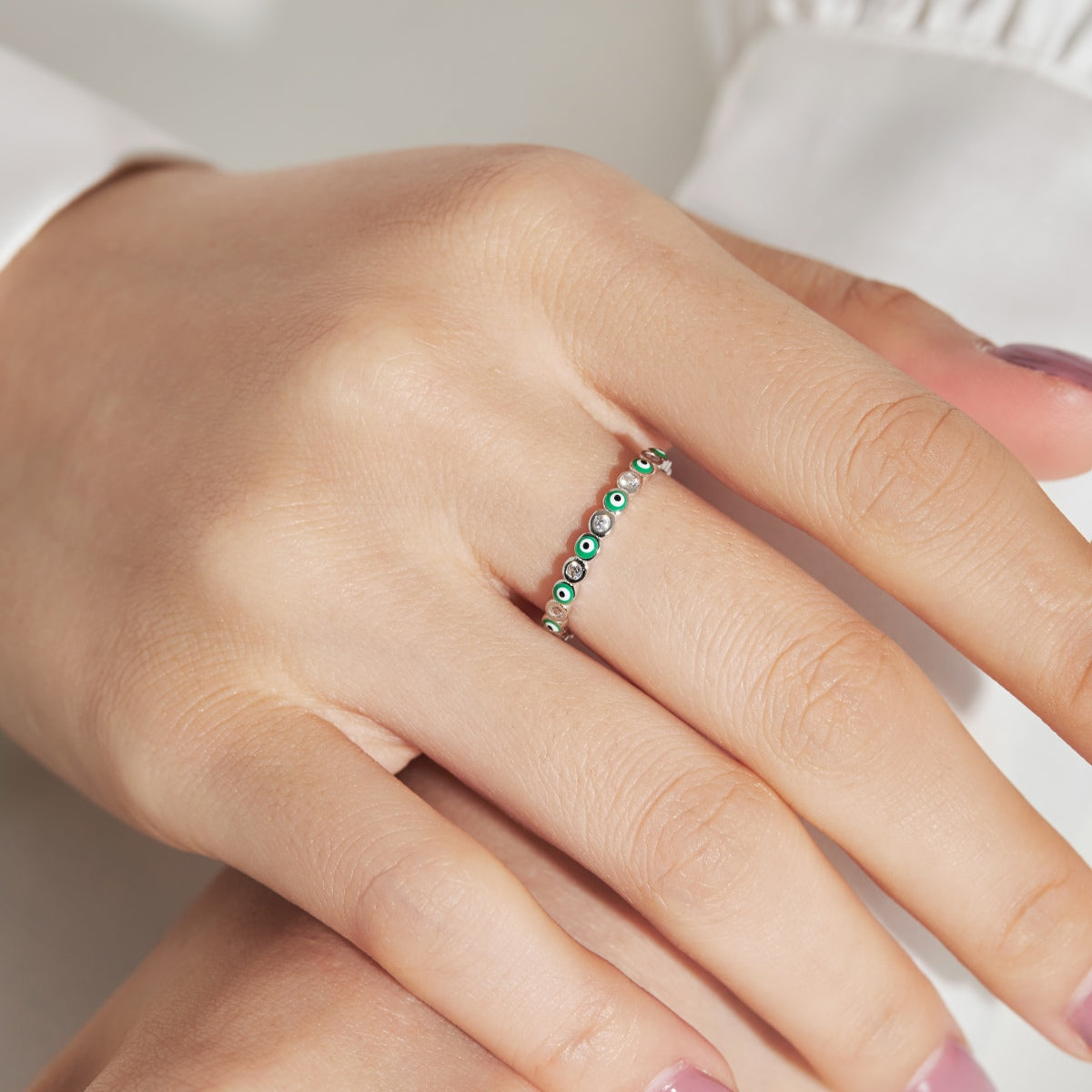[Love More]Sparkling Vibrant Round Shape Daily Ring