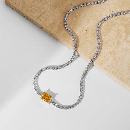 [Love More]2.0 carat Ornate Emerald Cut Necklace