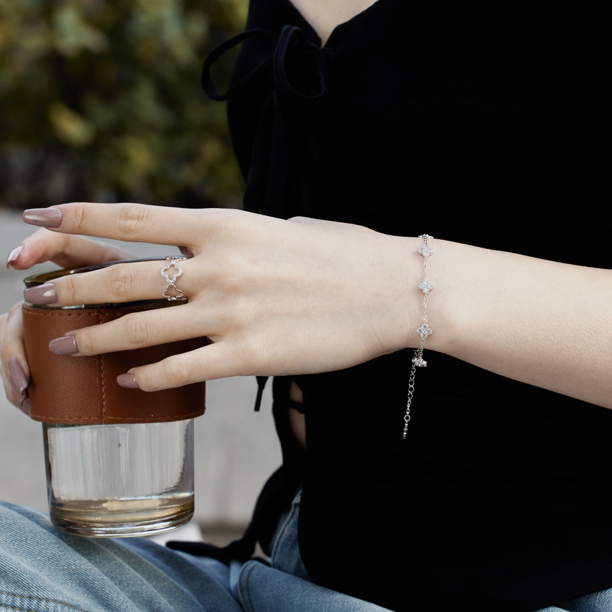 [Love More]Four-Leaf Clover Hollow Butterfly Bracelet