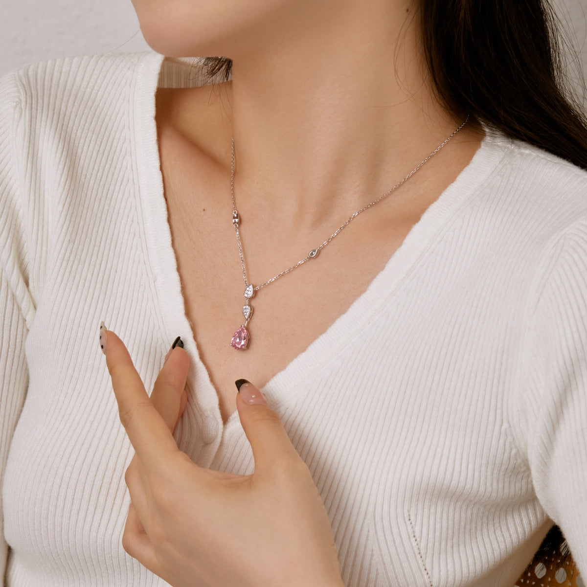 [Love More]Dazzling Pear Cut Necklace