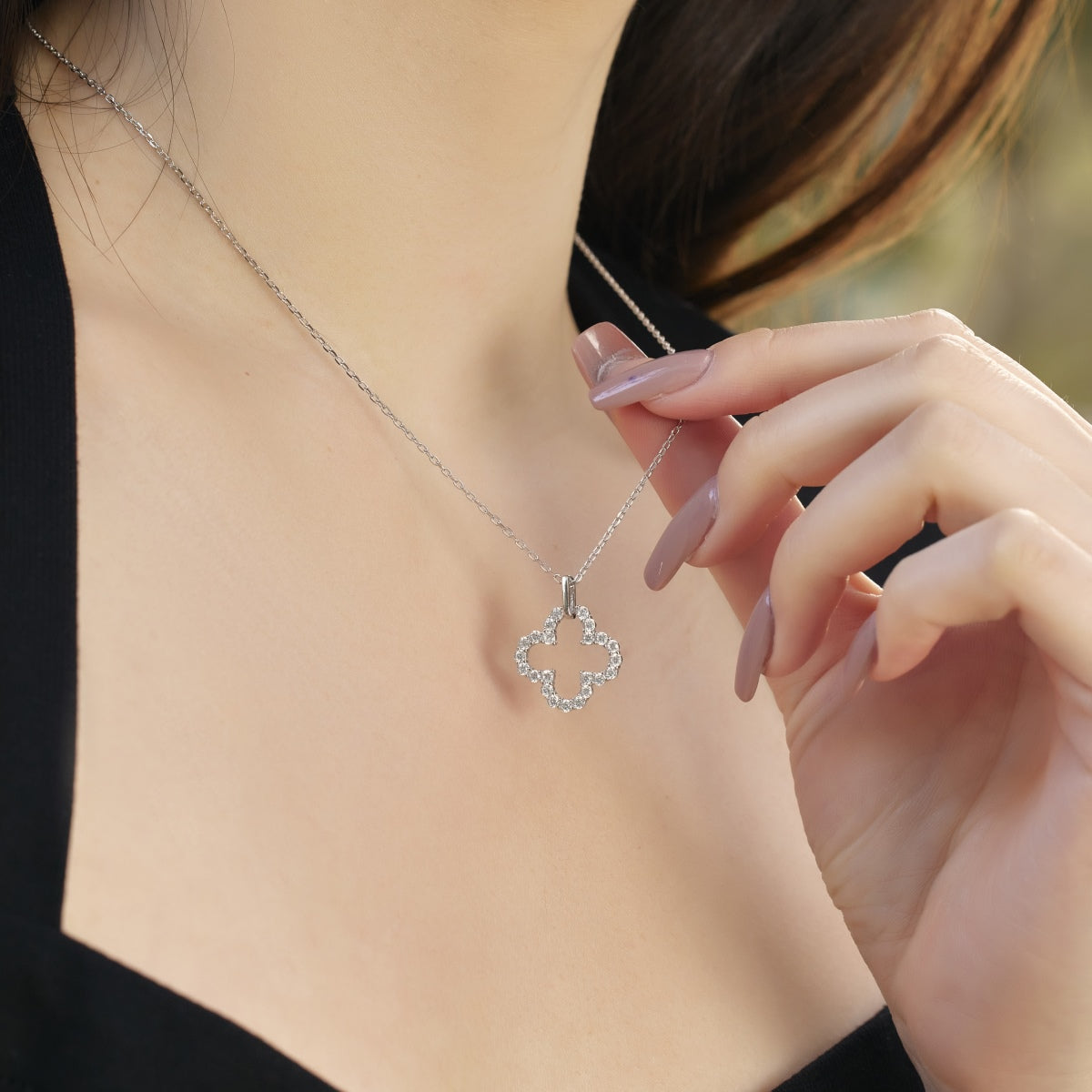 [Love More]Four-Leaf Clover Hollow Design Exquisite Necklace