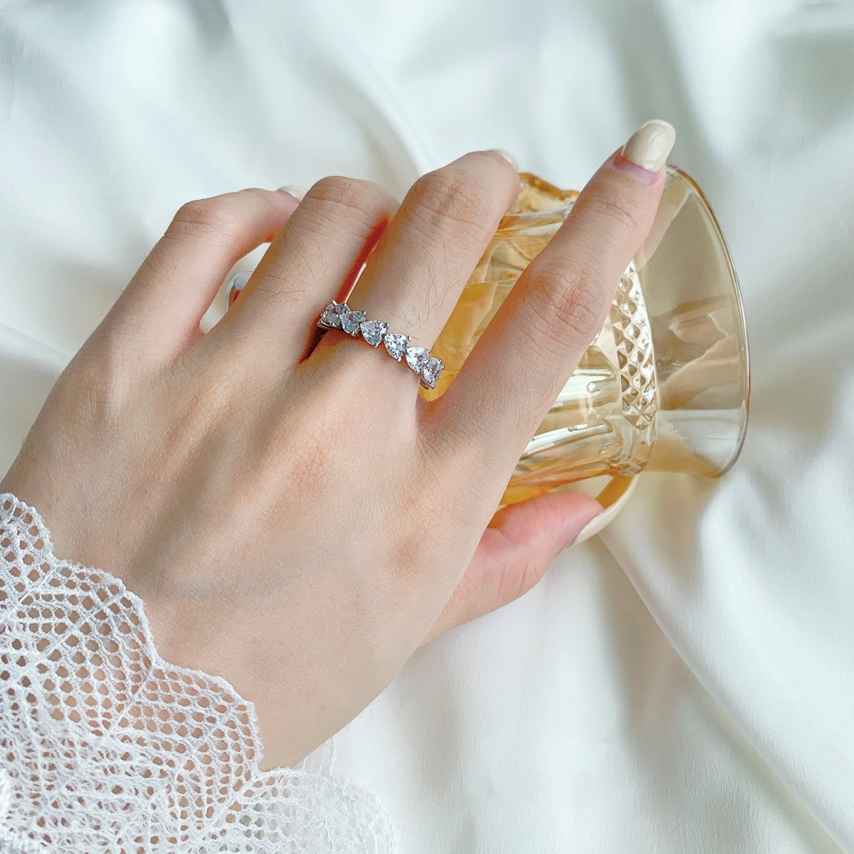 [Love More]0.25 Carat Radiant Romance Heart Cut Lover Ring