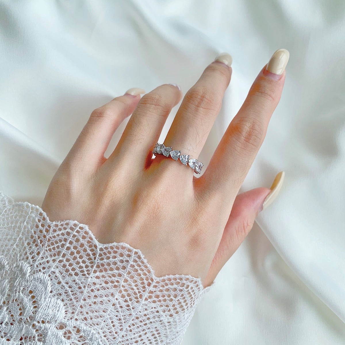 [Love More]0.25 Carat Radiant Romance Heart Cut Lover Ring