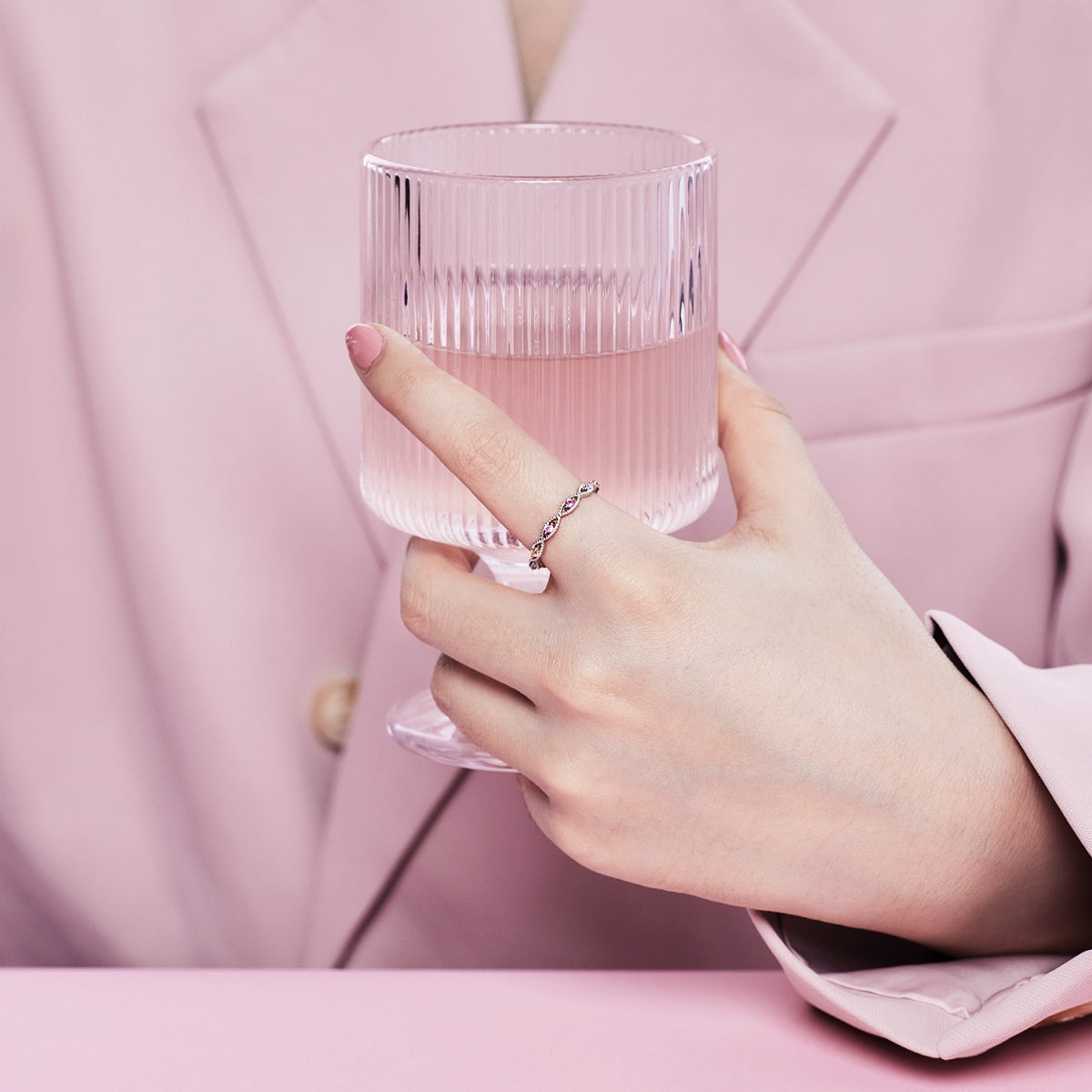 [Love More]Elegant Energetic Round Cut Daily Ring