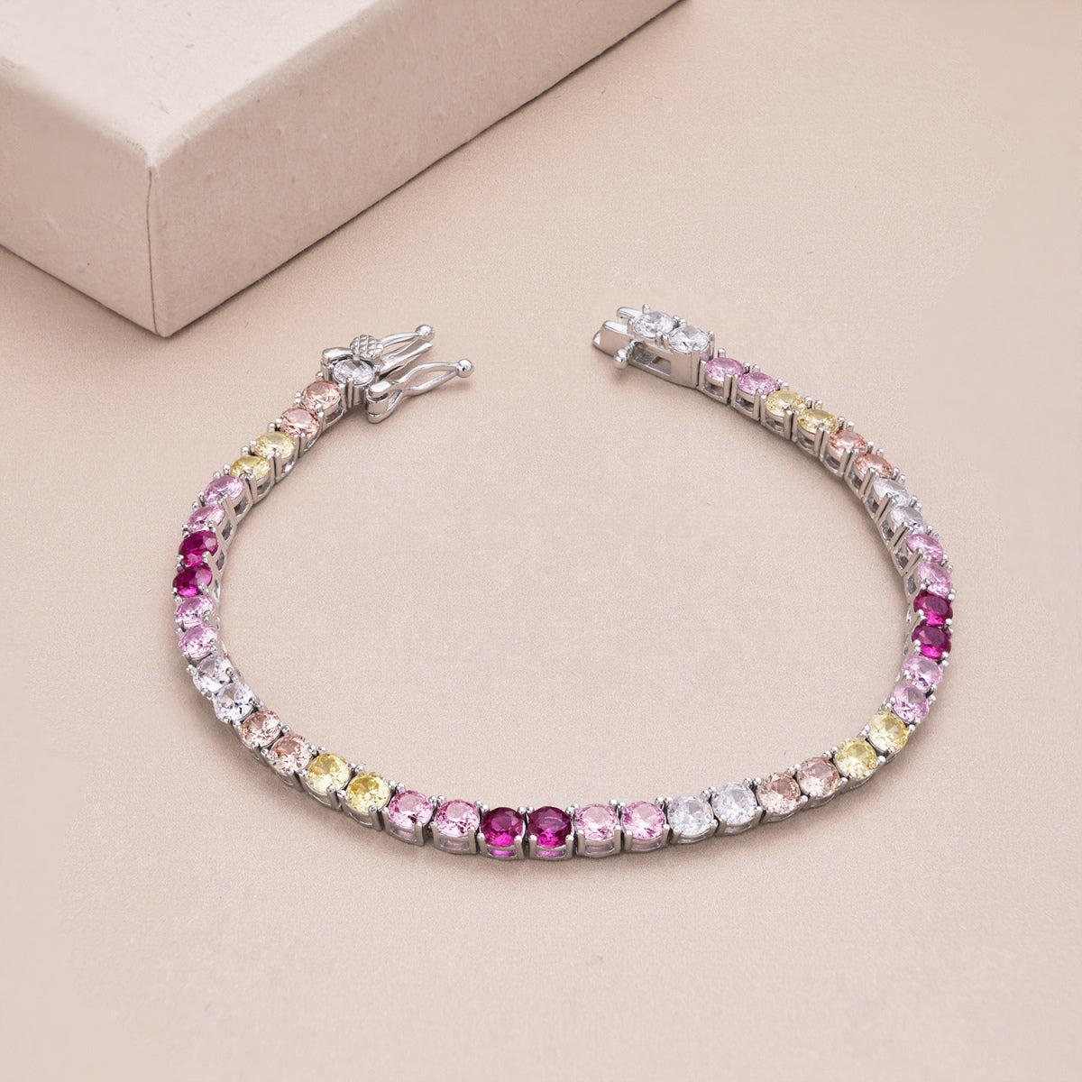 [Love More]Radiant Colorful Round Cut Tennis Bracelet