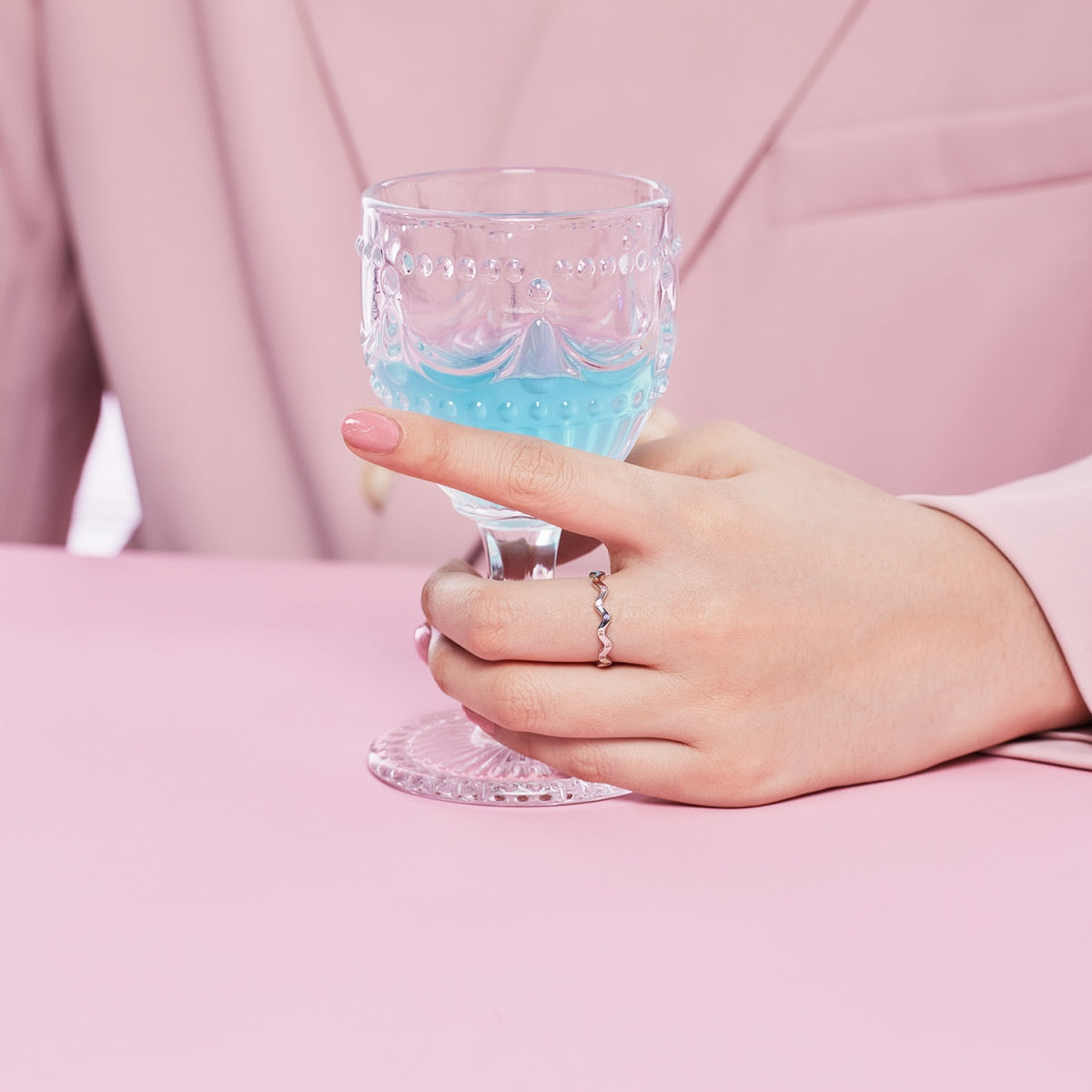 [Love More]Ornate Vibrant Round Cut Daily Ring