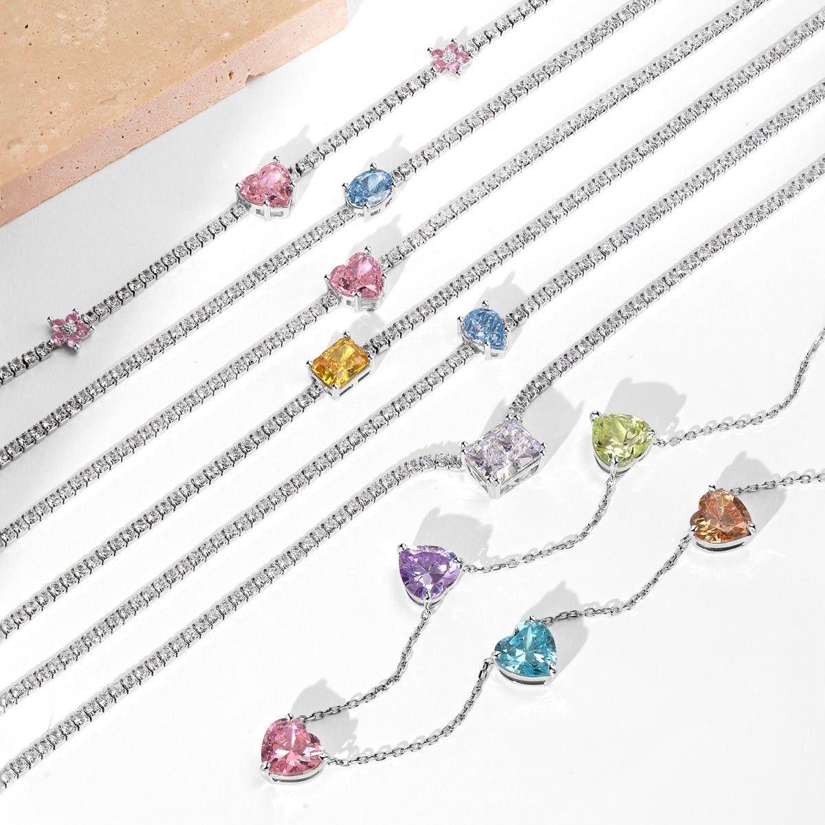 [Love More]Dazzling Pink Heart Flower Necklace