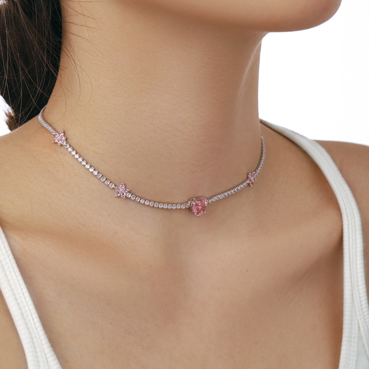 [Love More]Dazzling Pink Heart Flower Necklace