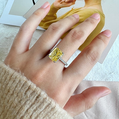 [Love More]4.0 Carat Luxurious Engagement Ring