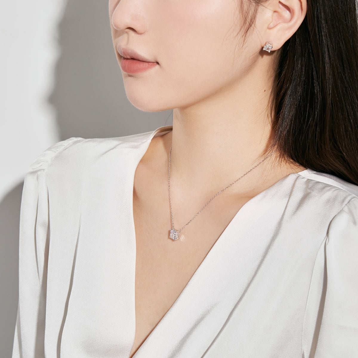 [Love More]1.0 Carat Radiant Princess Cut Wedding Earrings