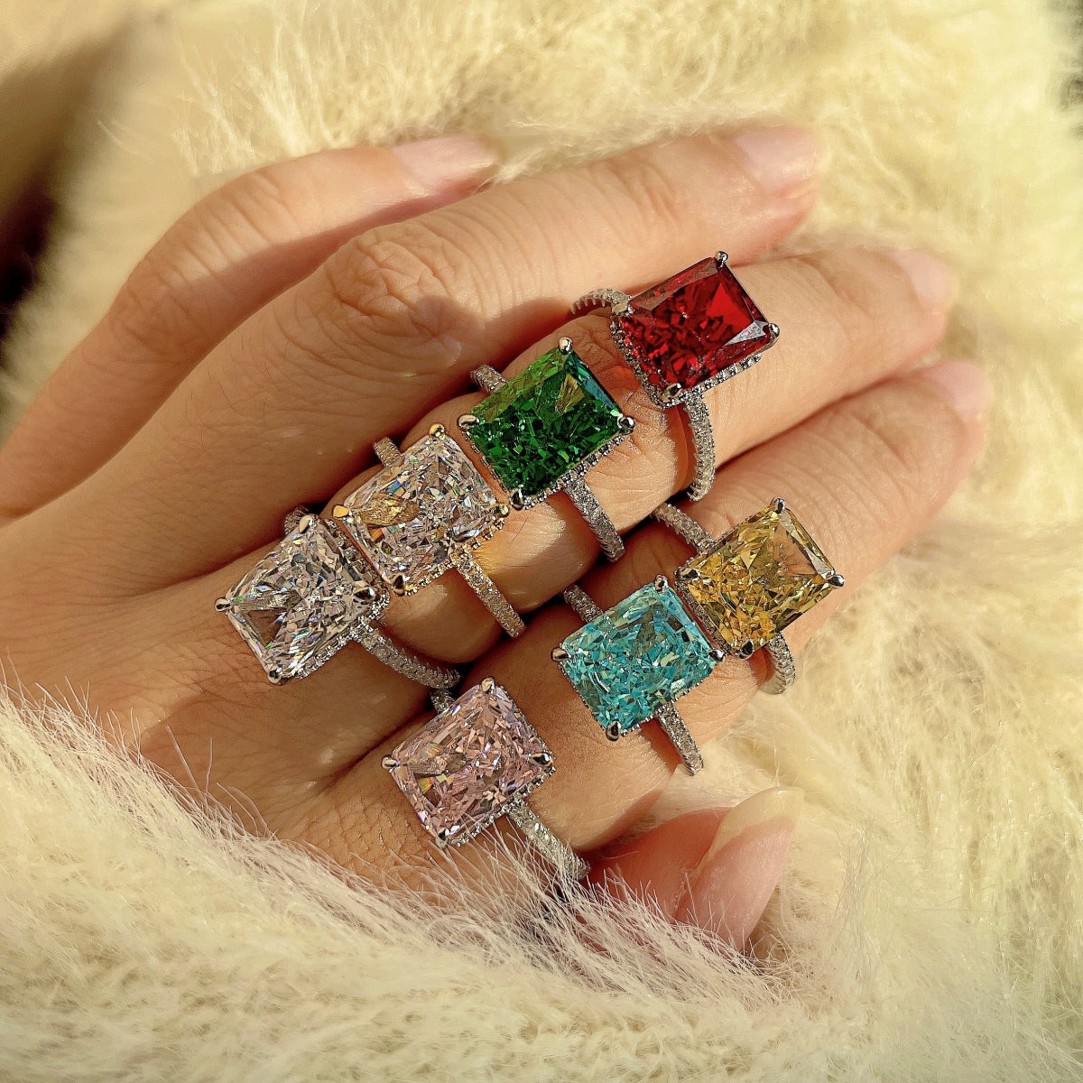 [Love More]4.0 Carat Luxurious Engagement Ring
