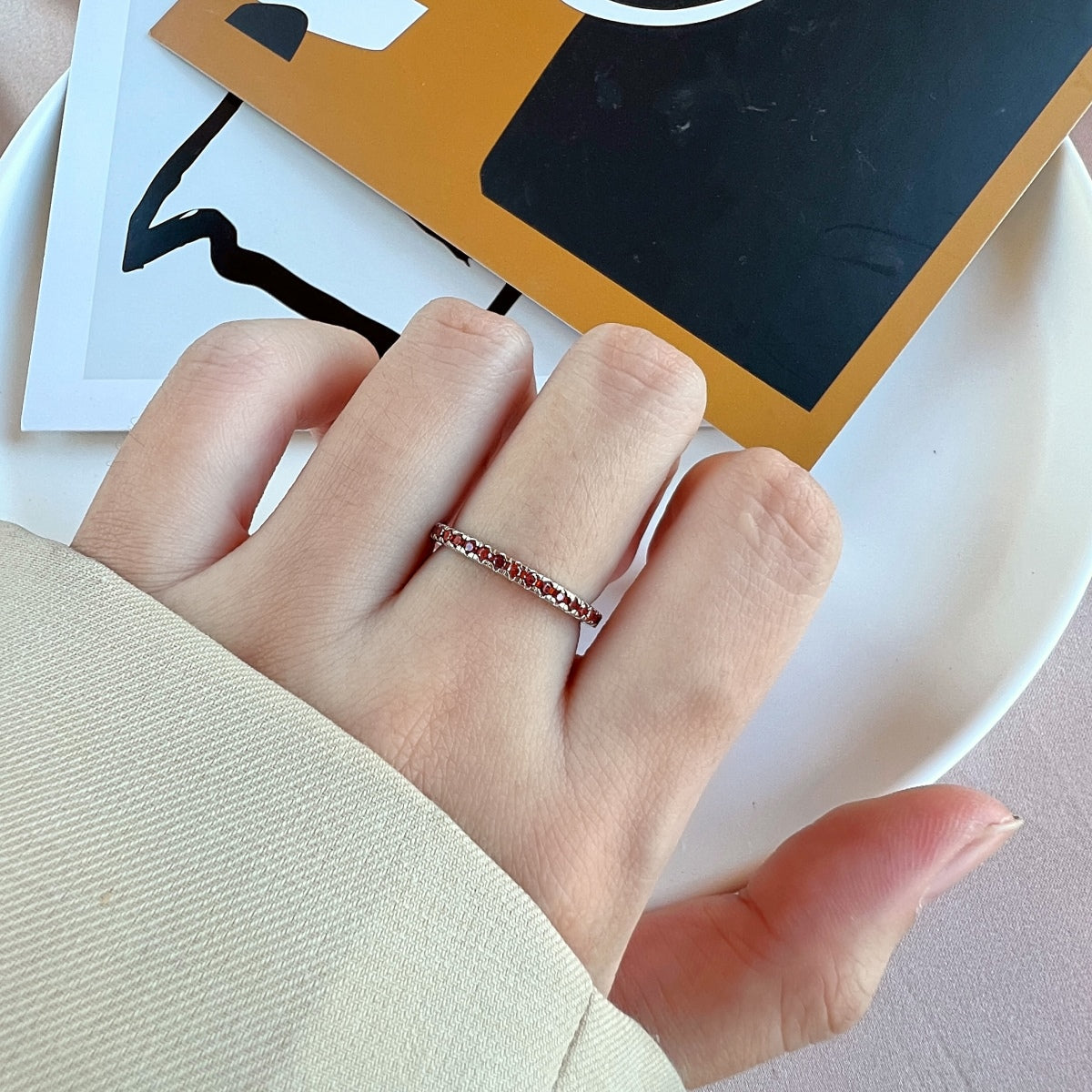 [Love More]Delicate Sparkling Round Cut Daily Ring