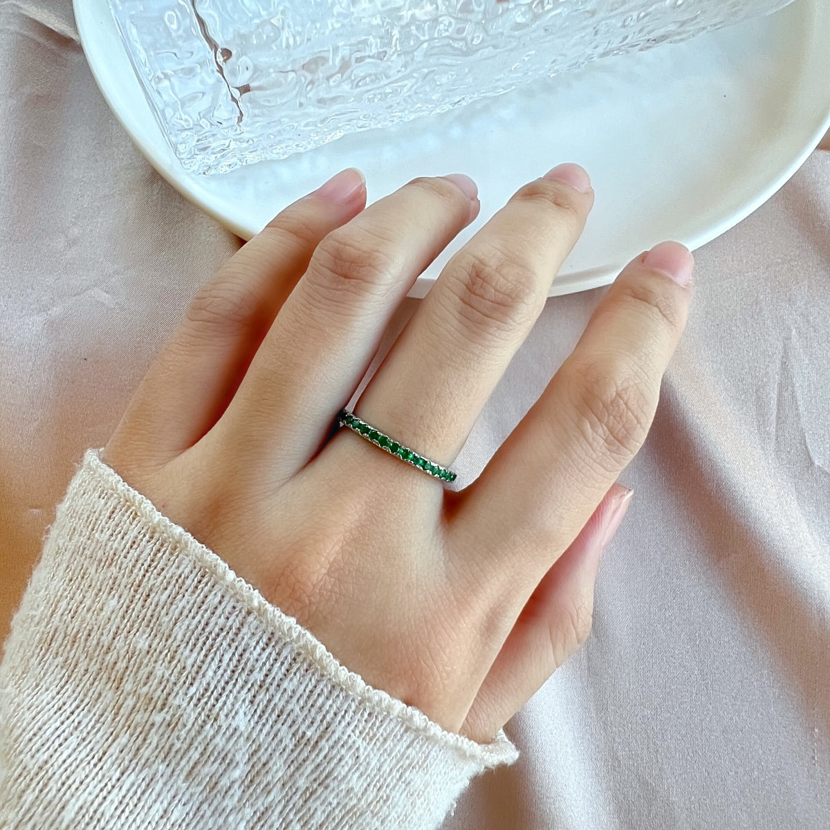 [Love More]Delicate Sparkling Round Cut Daily Ring