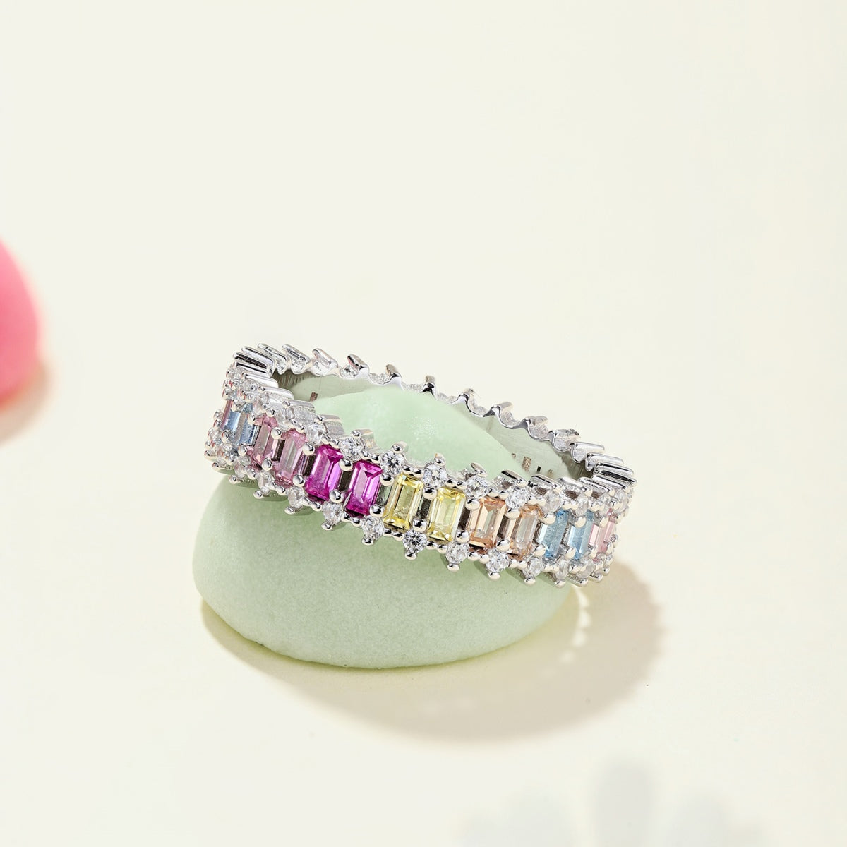 [Love More]Splashy Ornate Emerald Cut Cocktail Ring