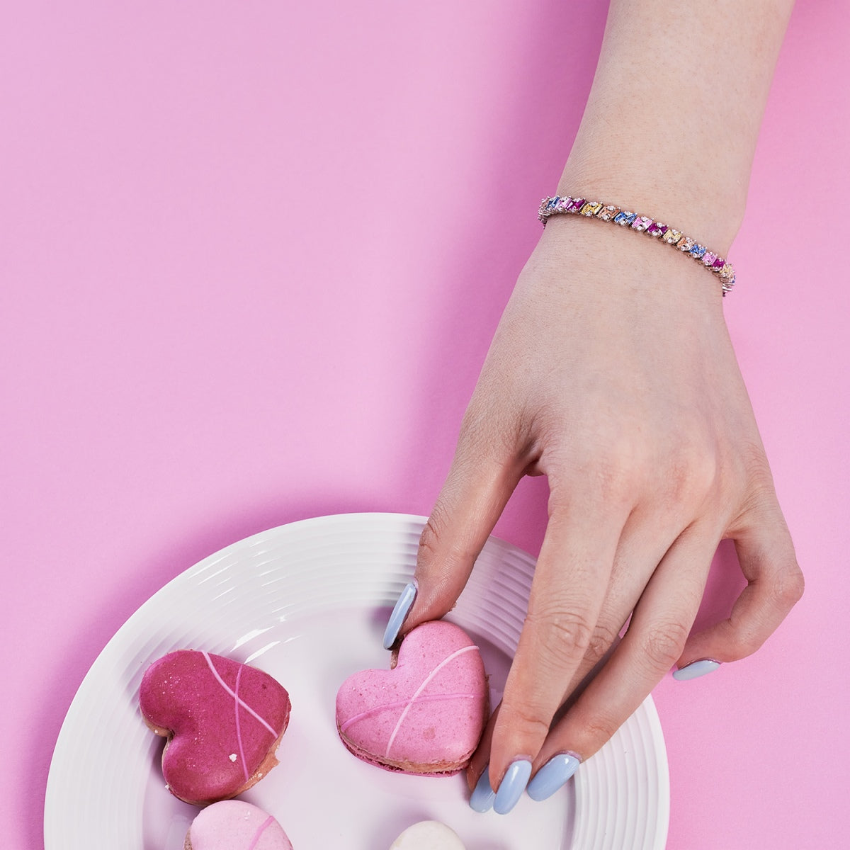 [Love More]Ornate Sparkling Multi Cut Party Bracelet