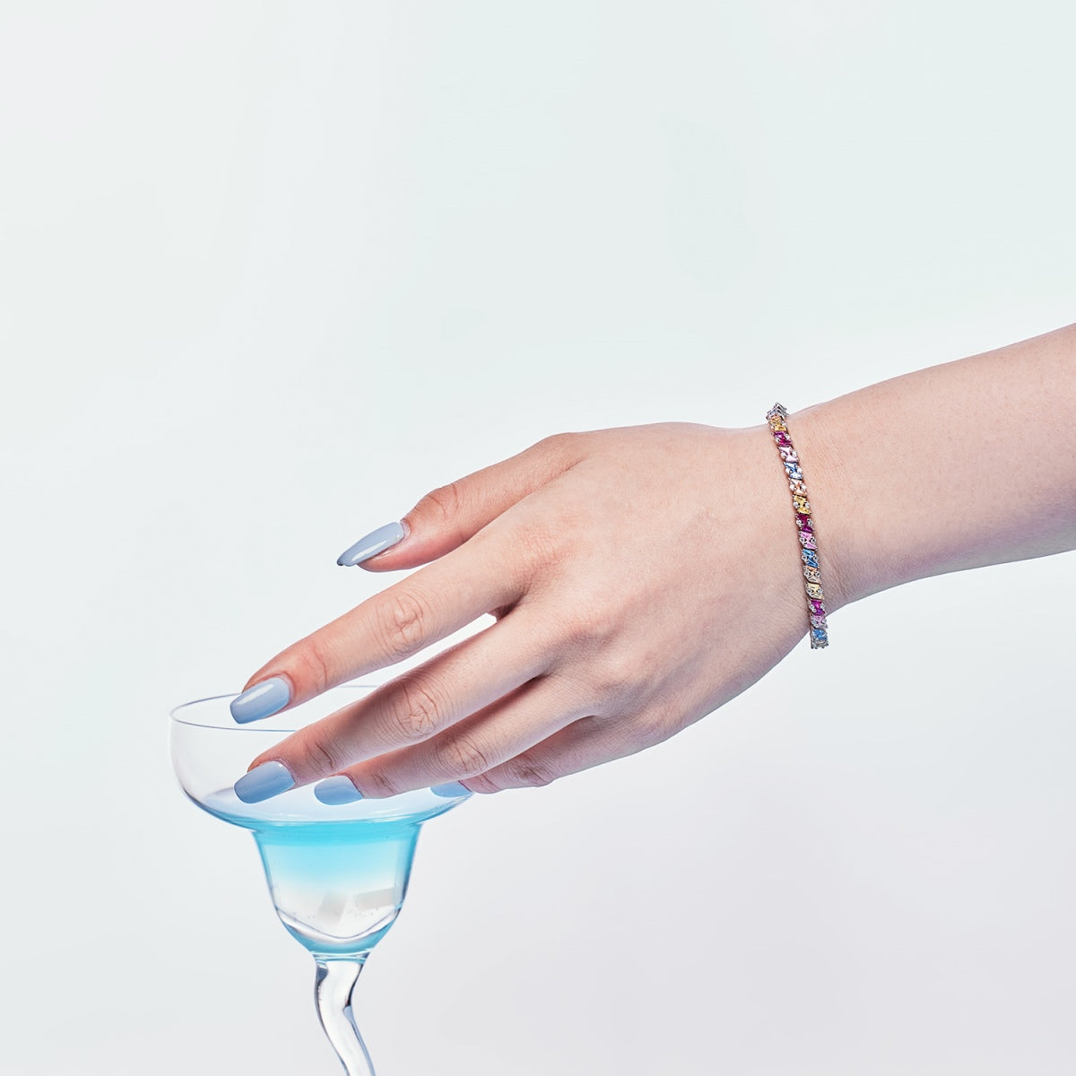 [Love More]Ornate Sparkling Multi Cut Party Bracelet