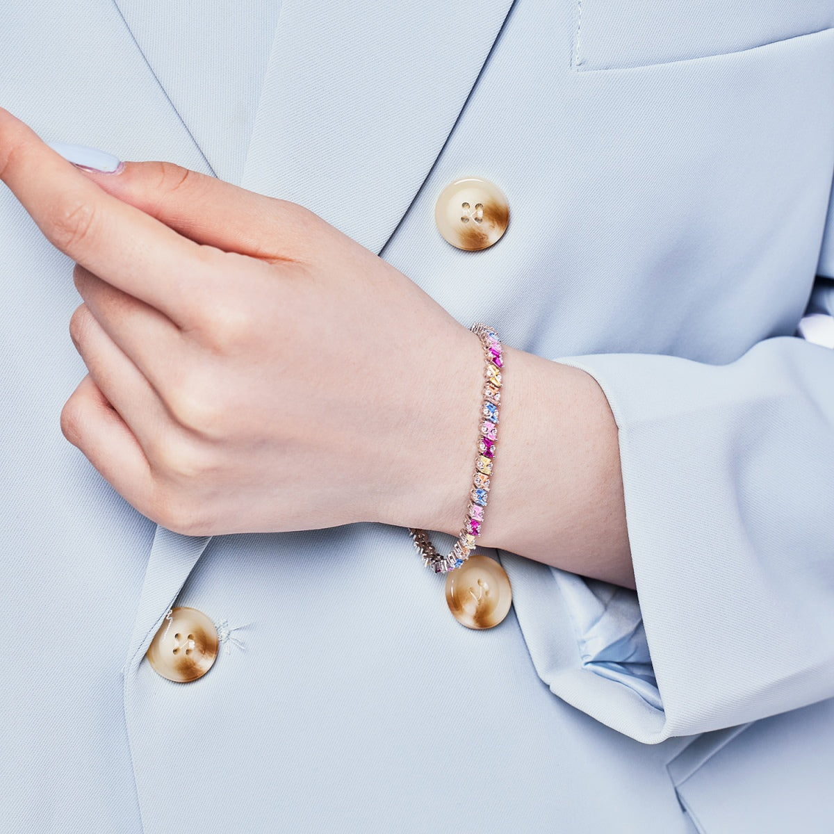 [Love More]Ornate Sparkling Multi Cut Party Bracelet