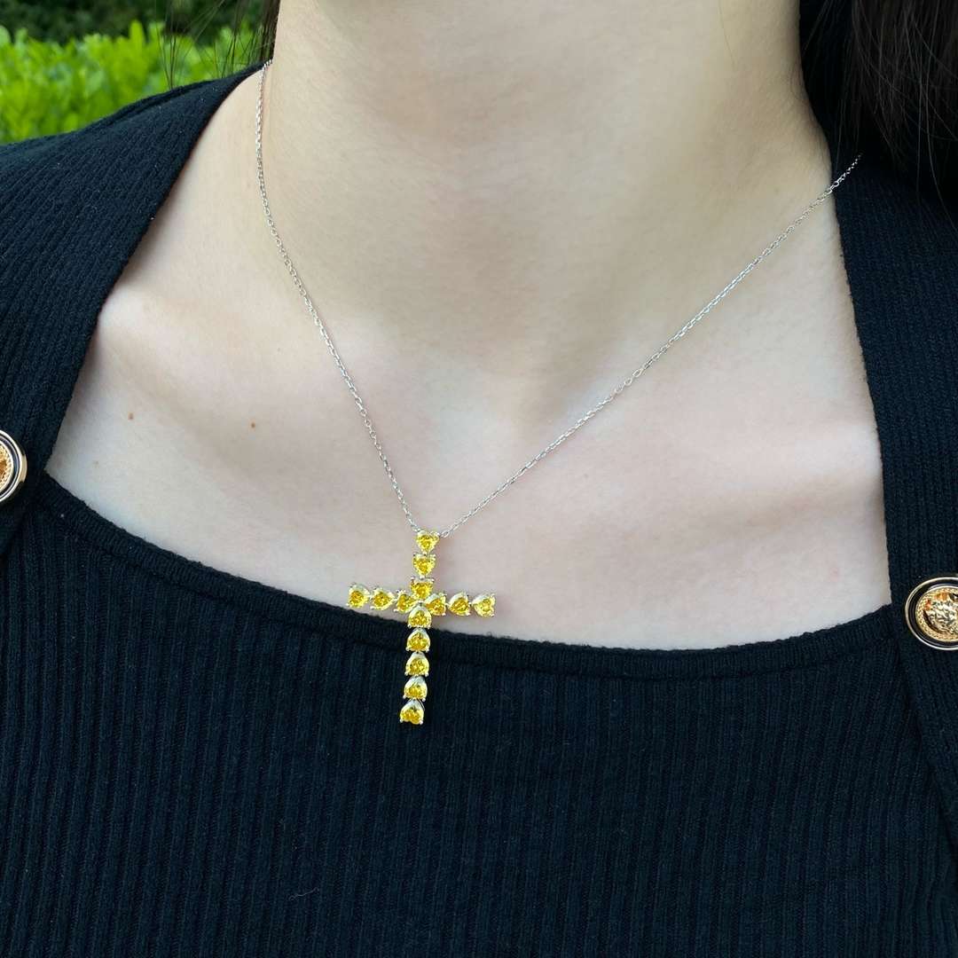 [Love More]Radiant Cross Shape Necklace