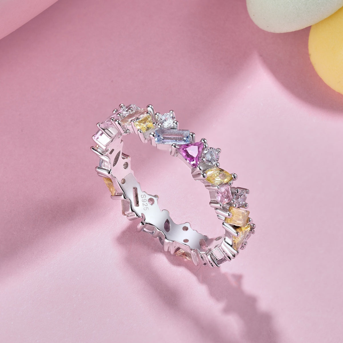 [Love More]Dazzling Polychromatic Multi cut Daily Ring