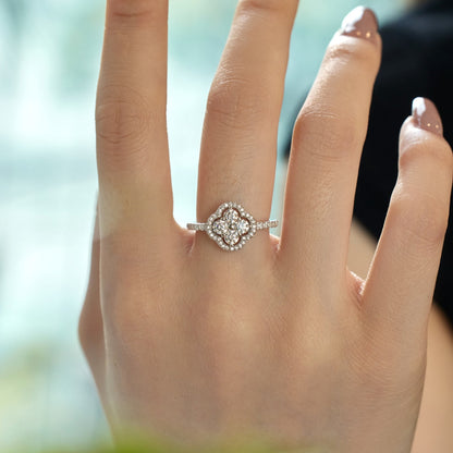 [Love More]Four Leaf Clover Flower Design Ring