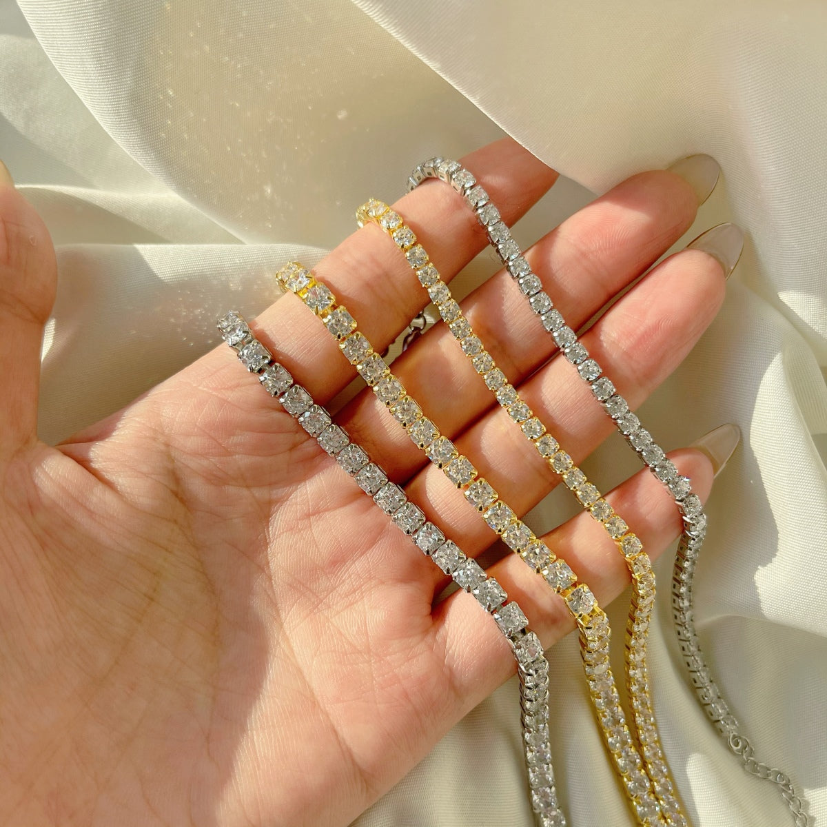 [Love More]Sparkling Radiant Princess Cut Tennis Bracelet