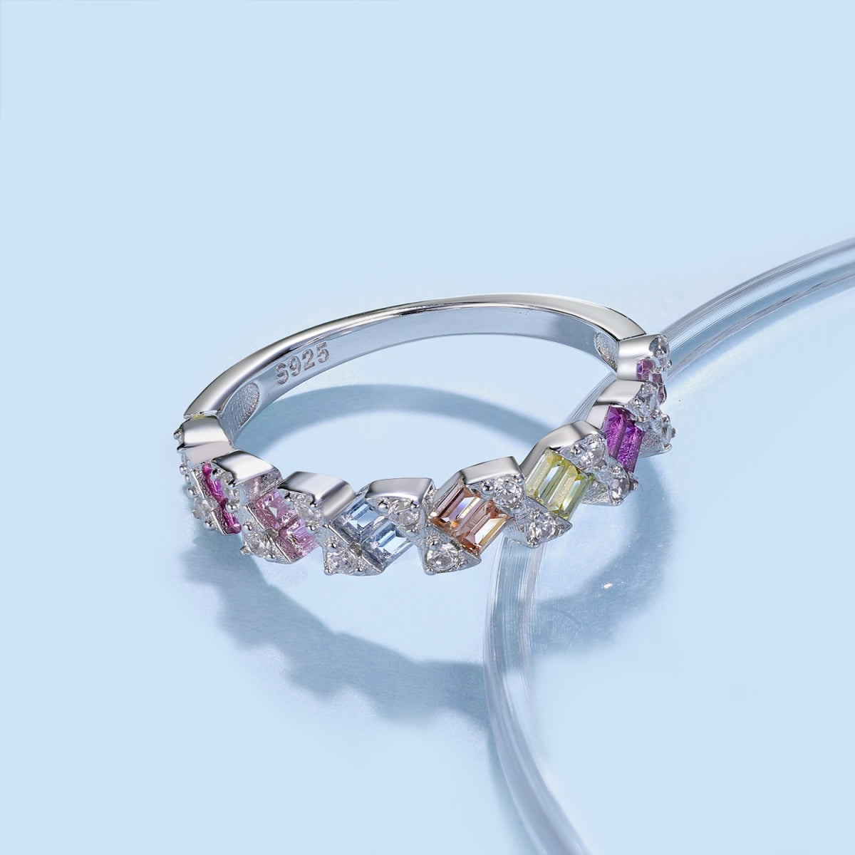 [Love More]Delicate Vibrant Emerald Cut Daily Ring