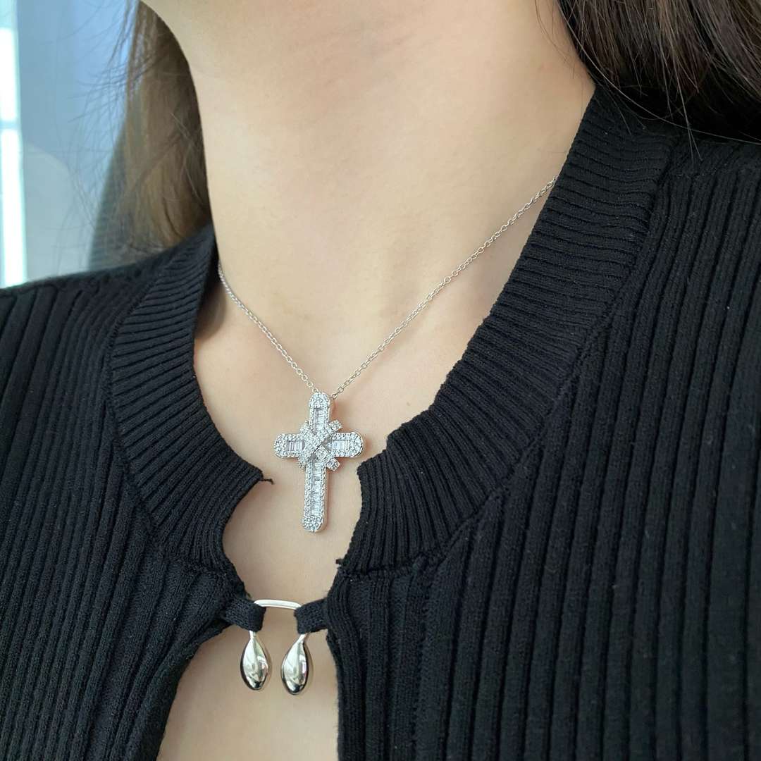 [Love More]Gypsophila With Dimonds Necklace