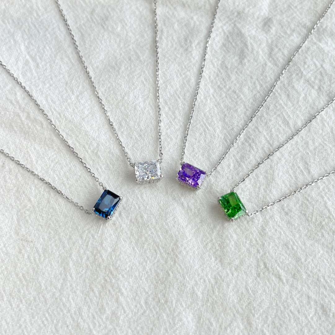 [Love More]Luxurious Square Shape Colorful Necalack