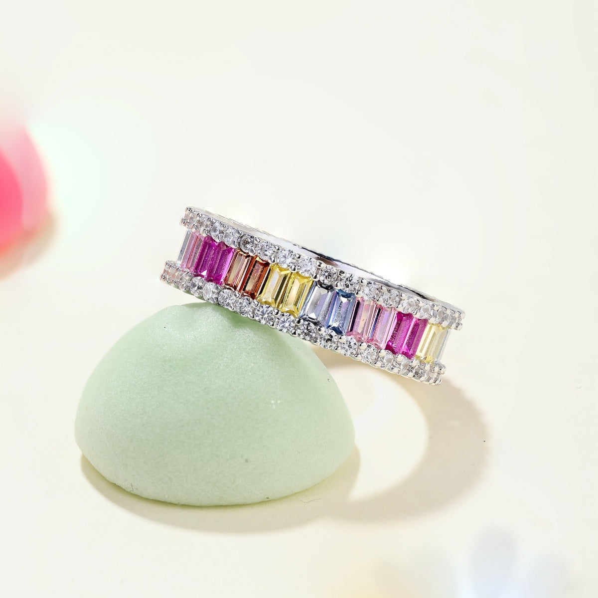 [Love More]Dainty Kaleidoscopic Emerald Cut Daily Ring