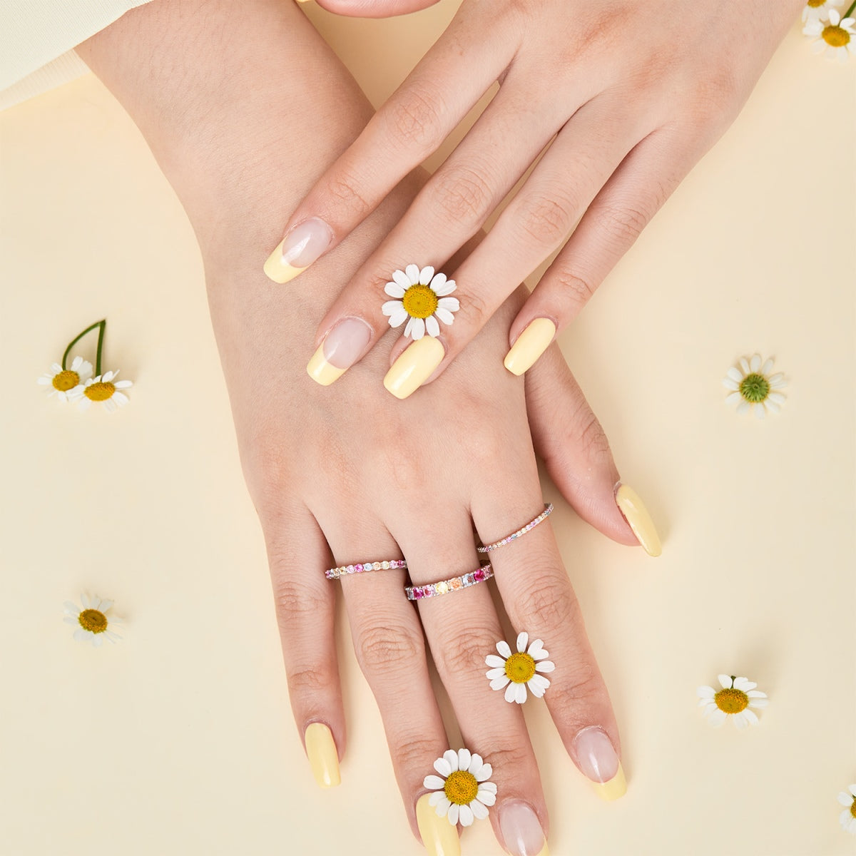 [Love More]Ornate Colorful Round Cut Tennis Ring