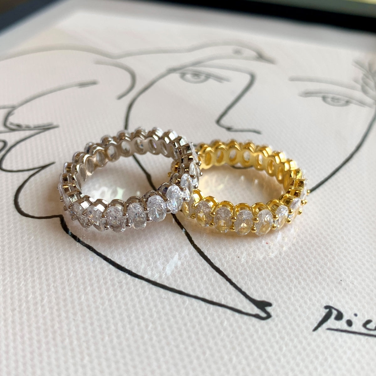 [Love More]Ornate Oval Cut Tennis Ring