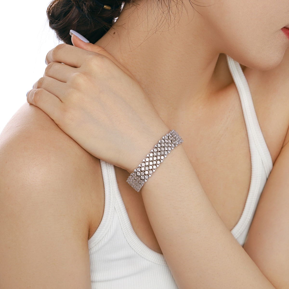 [Love More]Ornate Elegant Round Cut Party Bracelet