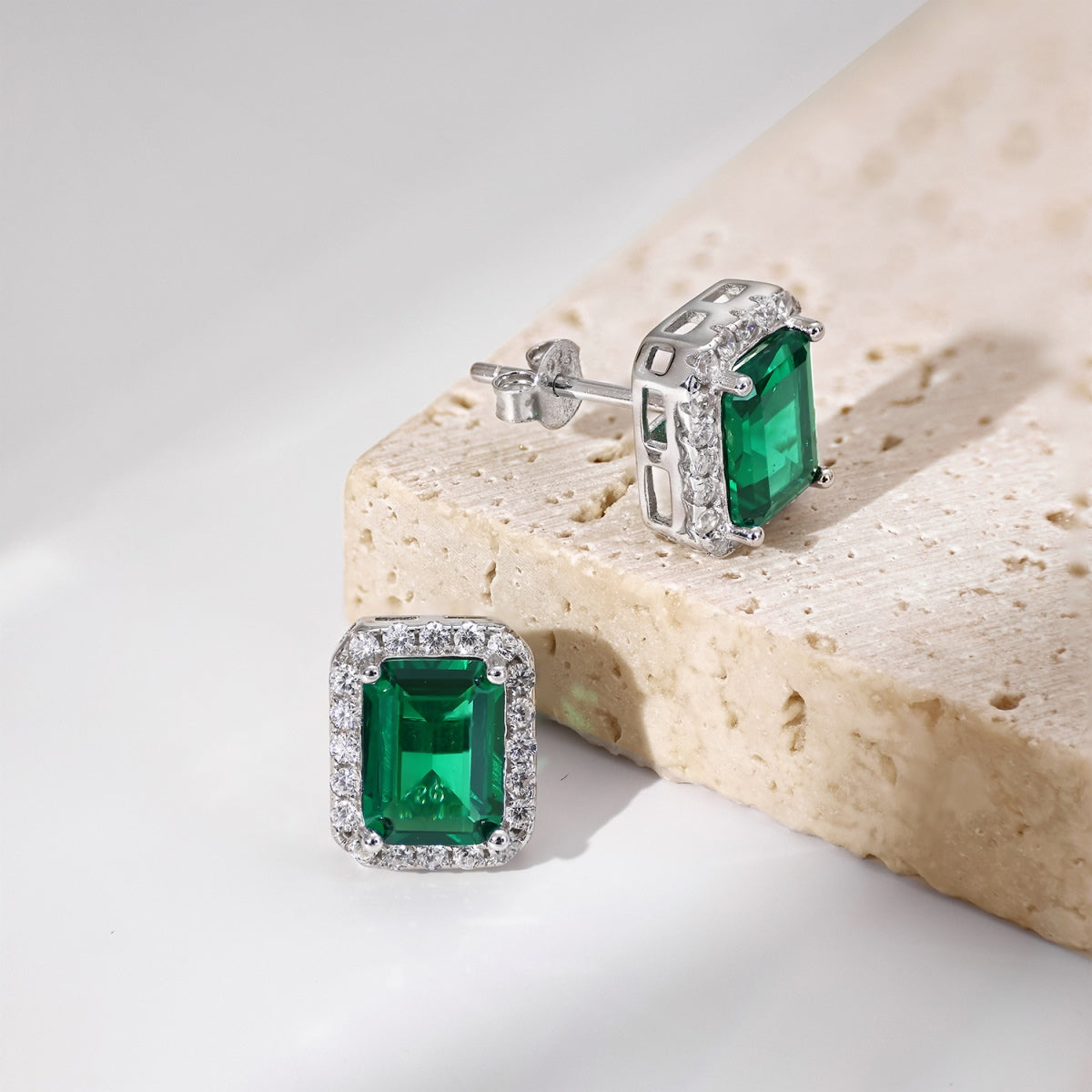 [Love More]Luxurious Dainty Emerald Cut Banquet Earrings