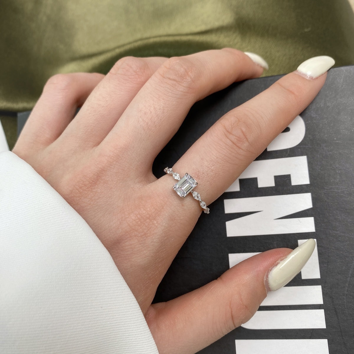 [Love More]1.0 Carat Dainty Resplendent Radiant Cut Daily Ring