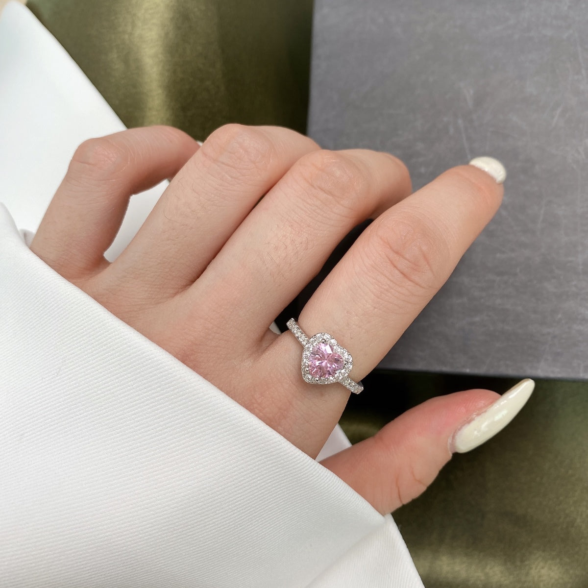 [Love More]Eternity Splashy Romantic Heart Shape Lover Ring