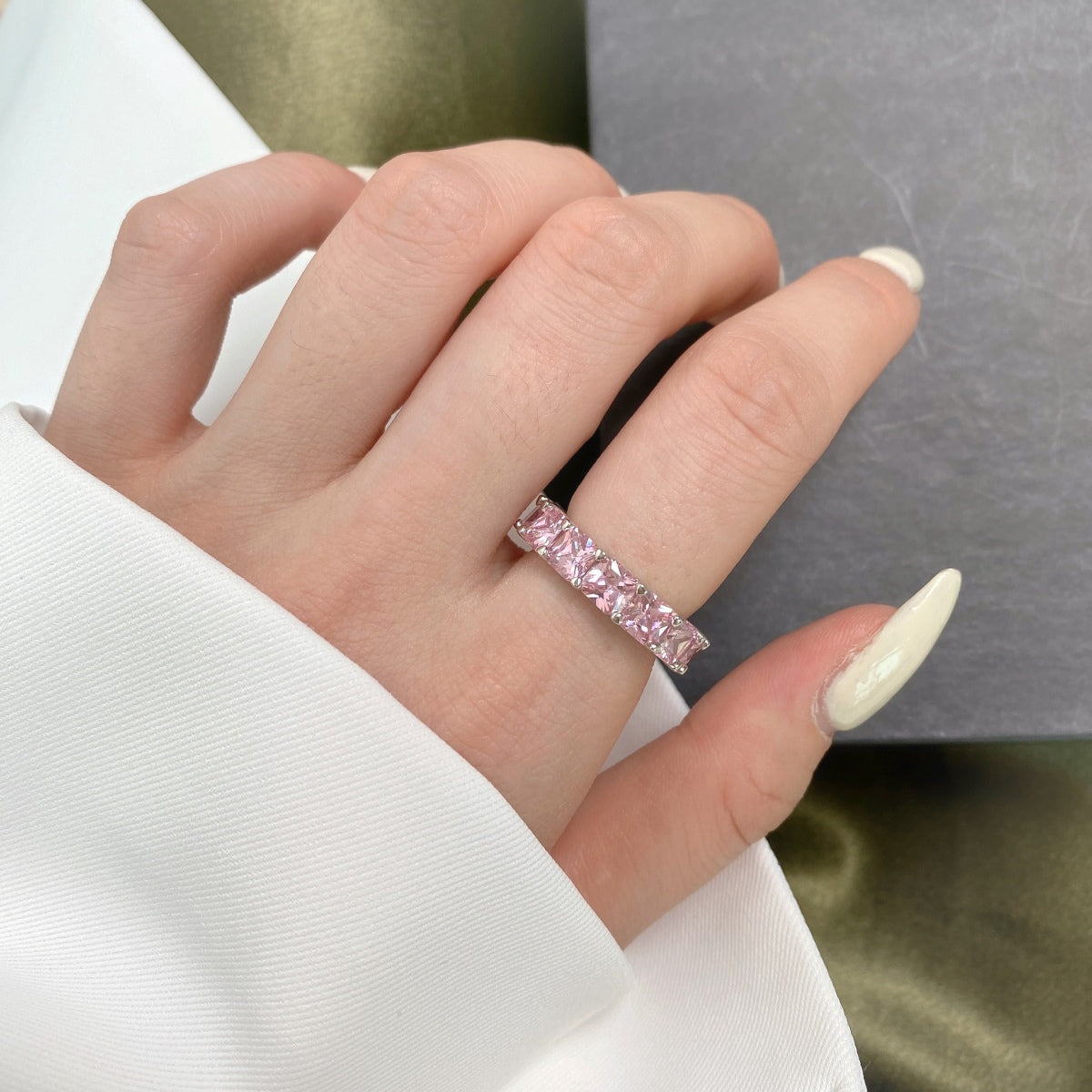 [Love More]Elegant Princess Cut Tennis Ring