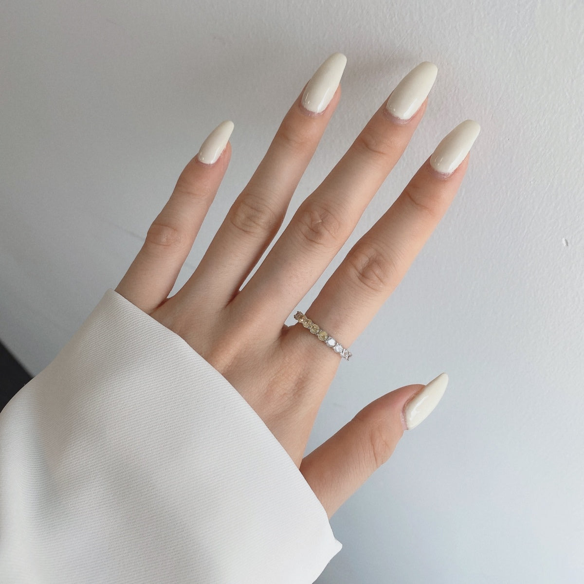 [Love More]Sparkling Round Cut Tennis Ring