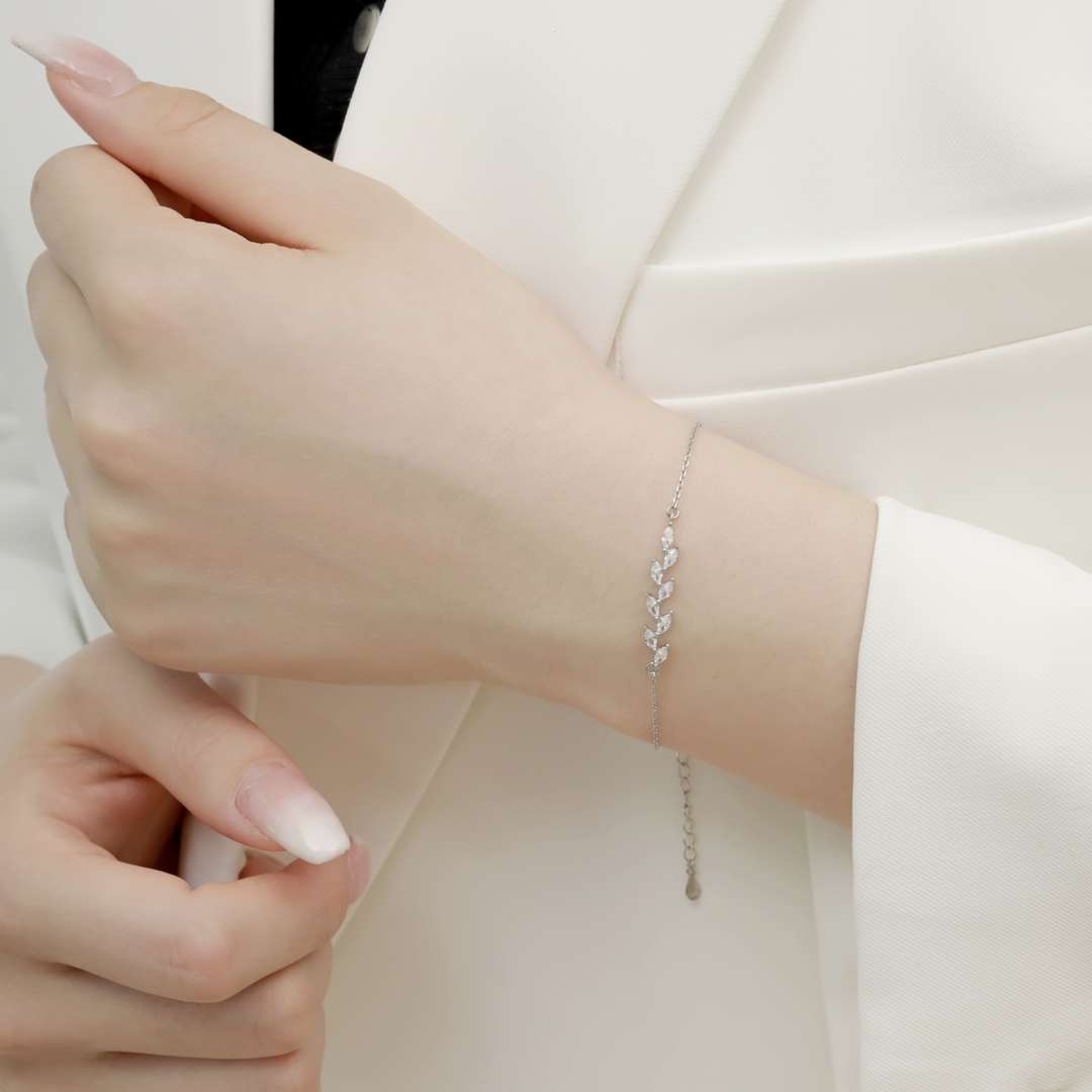[Love More]Elegant Wheat Leaves Shape Bracelet