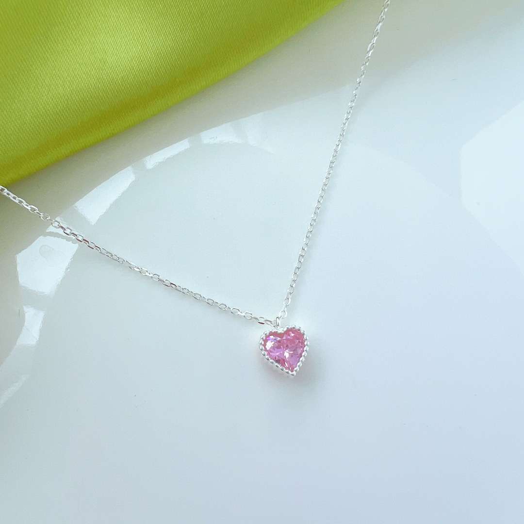 [Love More]Ornate Heart Shape Necklace