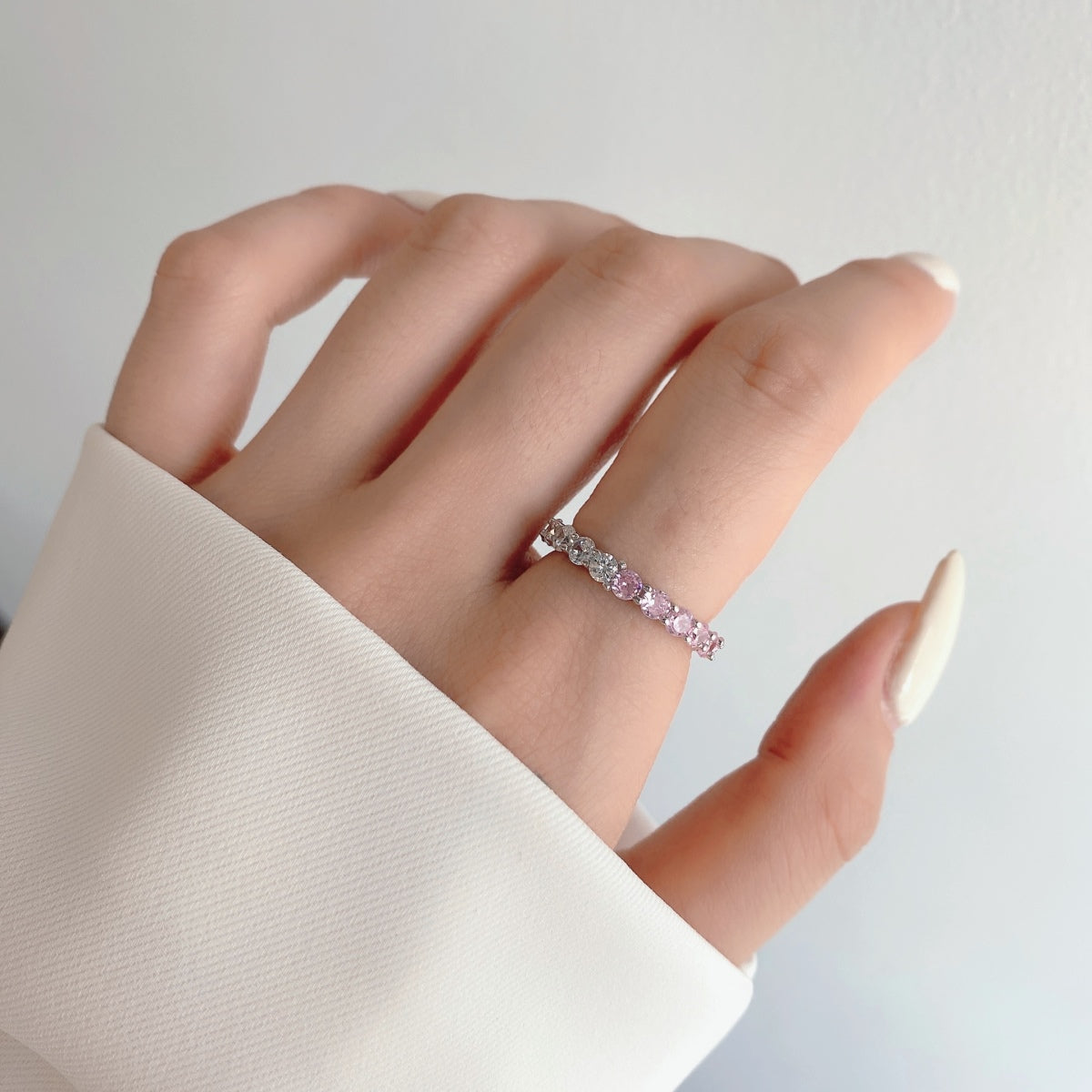 [Love More]Sparkling Round Cut Tennis Ring