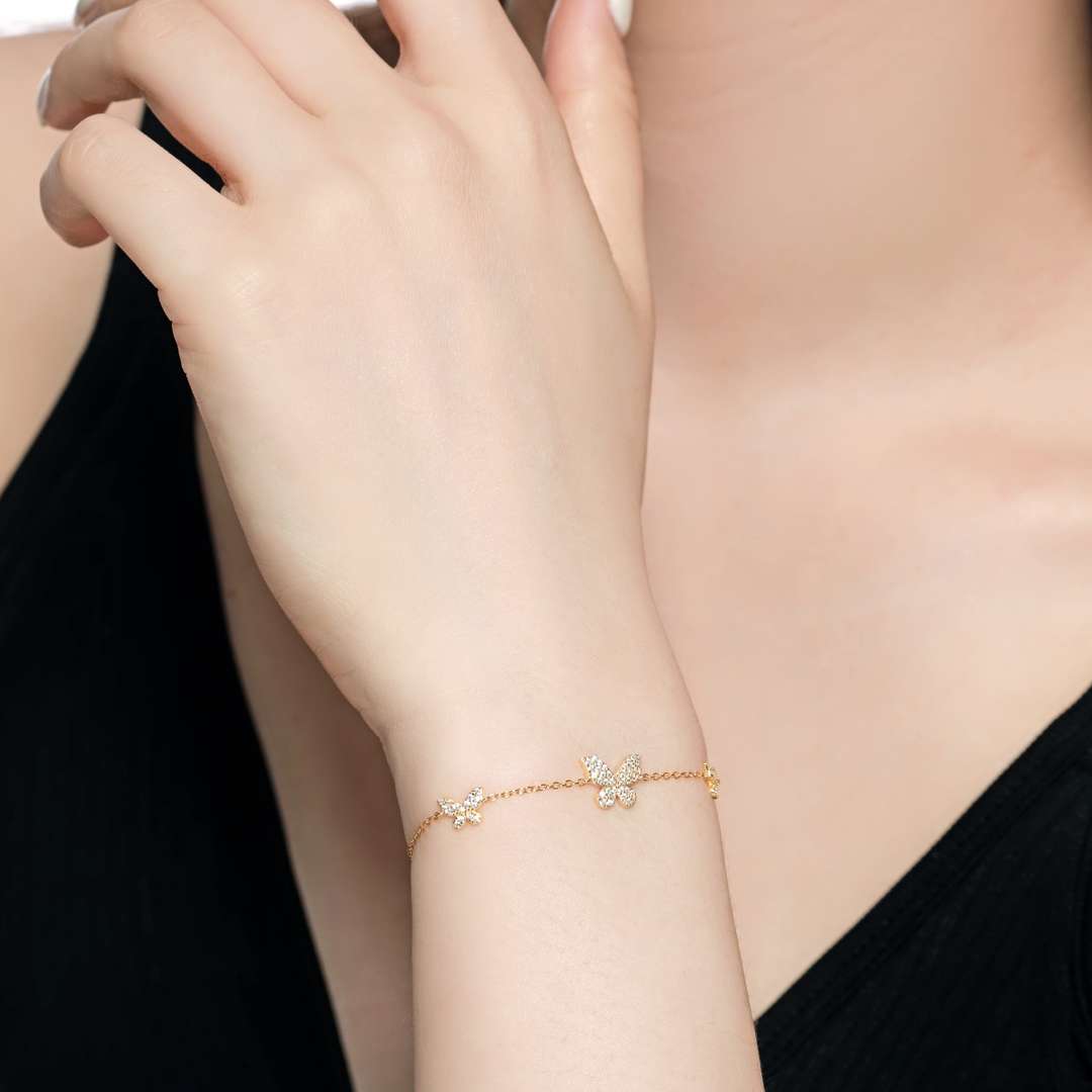 [Love More]Delicate Butterfly Pendant Bracelet