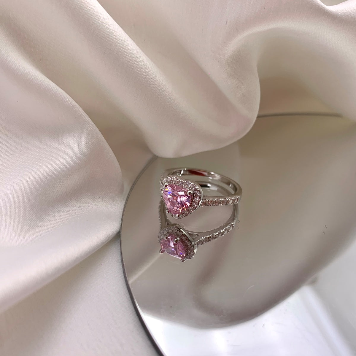 [Love More]Eternity Splashy Romantic Heart Shape Lover Ring