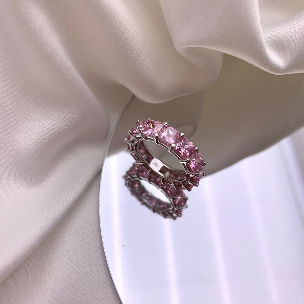 [Love More]Elegant Princess Cut Tennis Ring