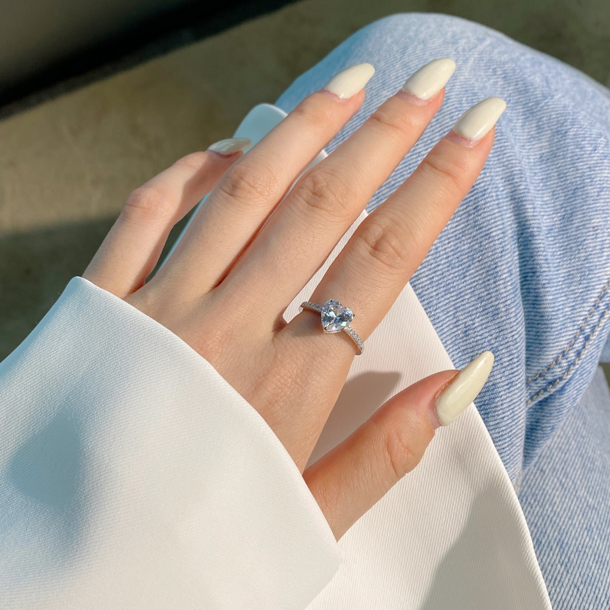 [Love More]2.0 Carat Dazzling Lustrous Heart Cut Lover Ring