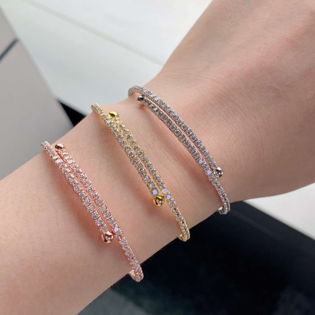 [Love More]Row of Diamonds Round Fashion Bracelet