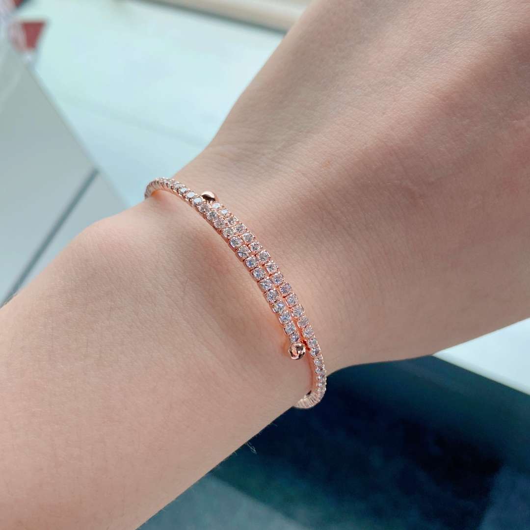 [Love More]Row of Diamonds Round Fashion Bracelet