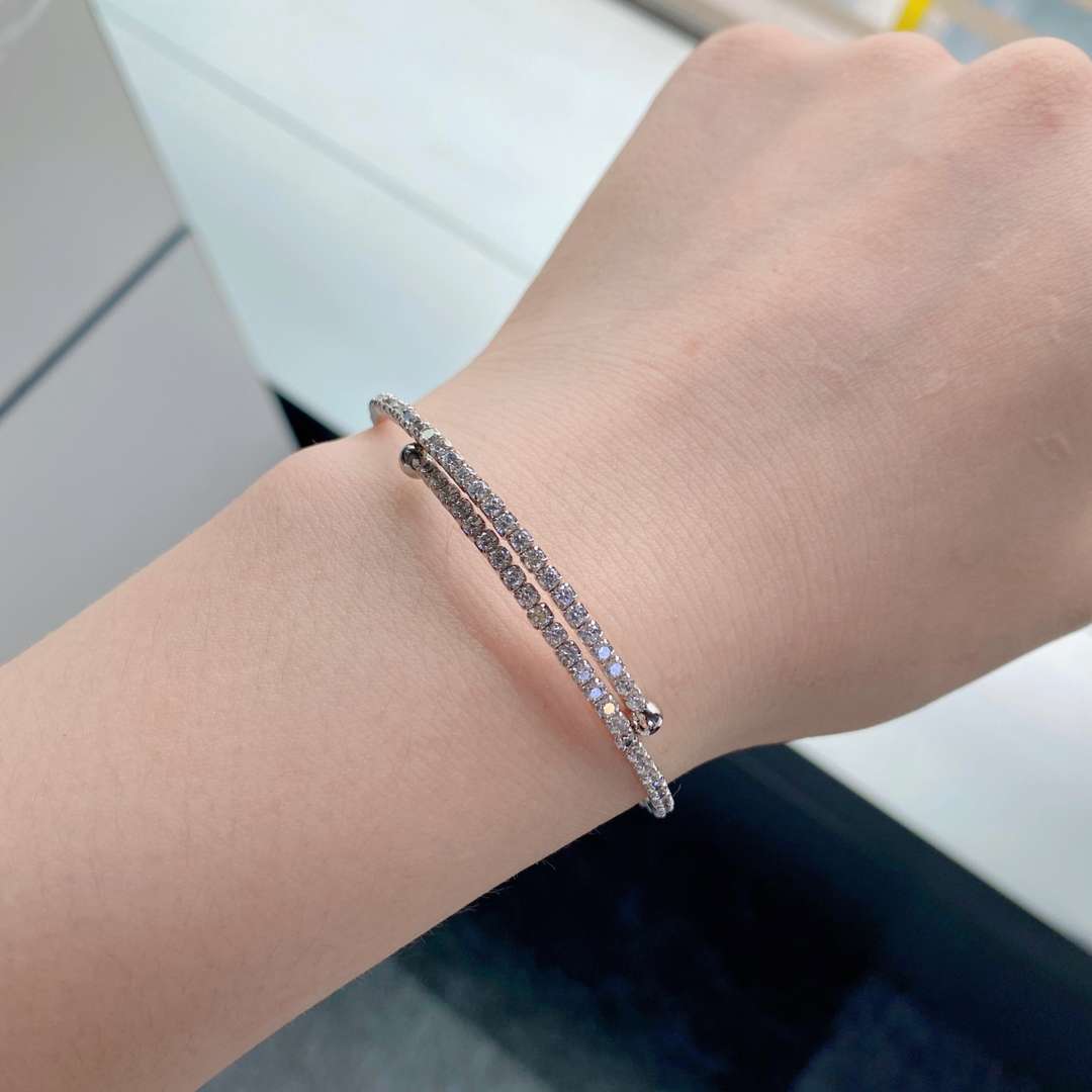 [Love More]Row of Diamonds Round Fashion Bracelet