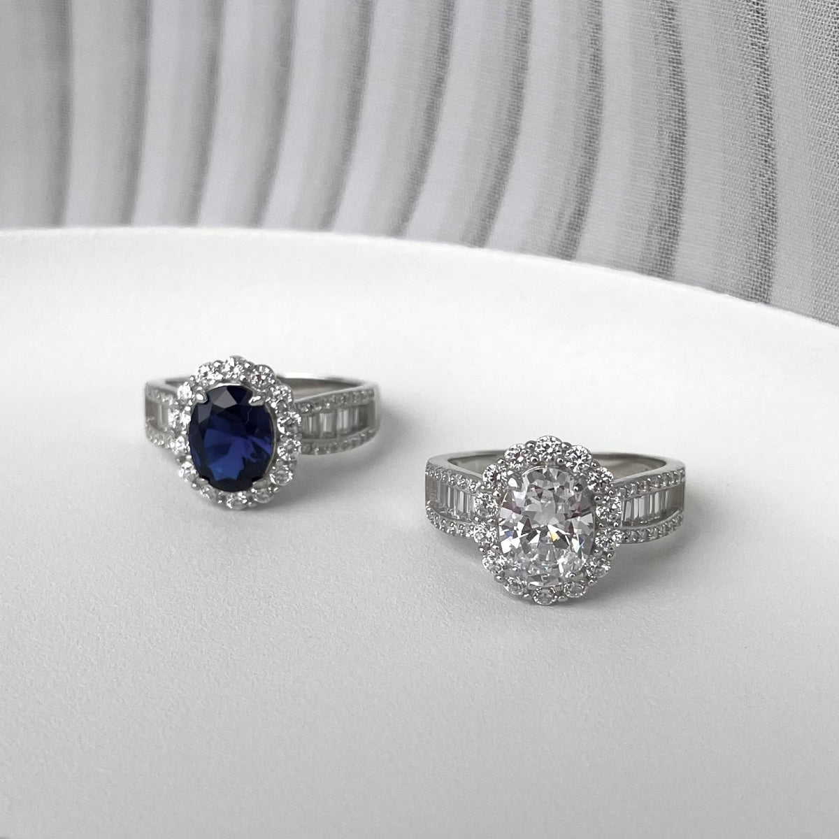 [Love More]1.5 Carat Dazzling Charming Oval Cut Banquet Ring