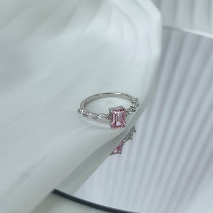 [Love More]1.0 Carat Dainty Resplendent Radiant Cut Daily Ring
